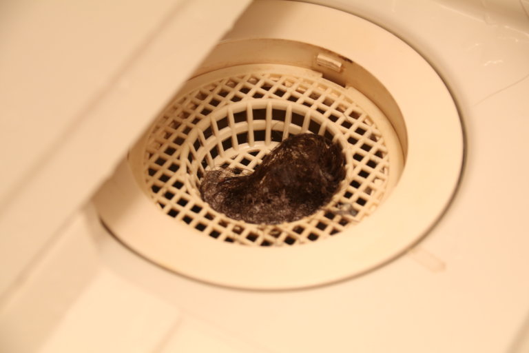 風呂の排水溝の掃除方法は?つまったときの対処法も押さえておこう! ザットマン 風呂の排水溝の掃除方法は?つまったときの対処法も押さえておこう! ザットマン