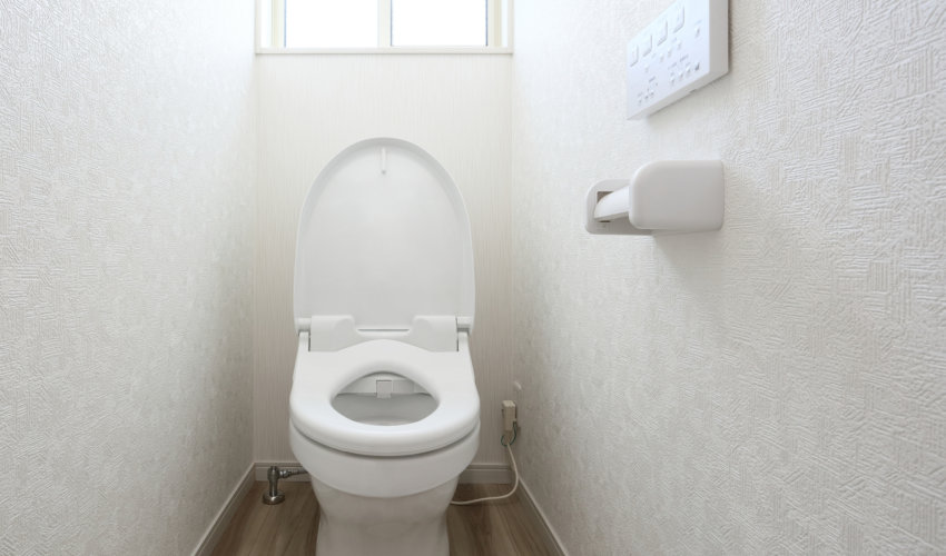 トイレの水漏れで困ったときの応急処置や対処法を紹介！